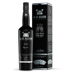 A.H.Riise XO FOUNDERS RESERVE COLLECTOR'S EDITION Blue 44,3% Vol.0,7 Liter hier bestellen.