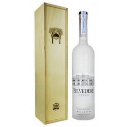 Belvedere Vodka Pure mit LED Beleuchtung in Holzbox 3,00 Liter  bei Premium-Rum.de online bestellen.
